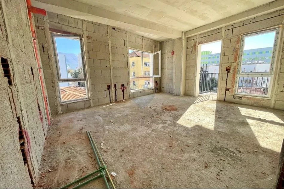 Tirane, shitet apartament 2+1 Kati 11, 91 m² 127.900 € (Rruga e Dibres)