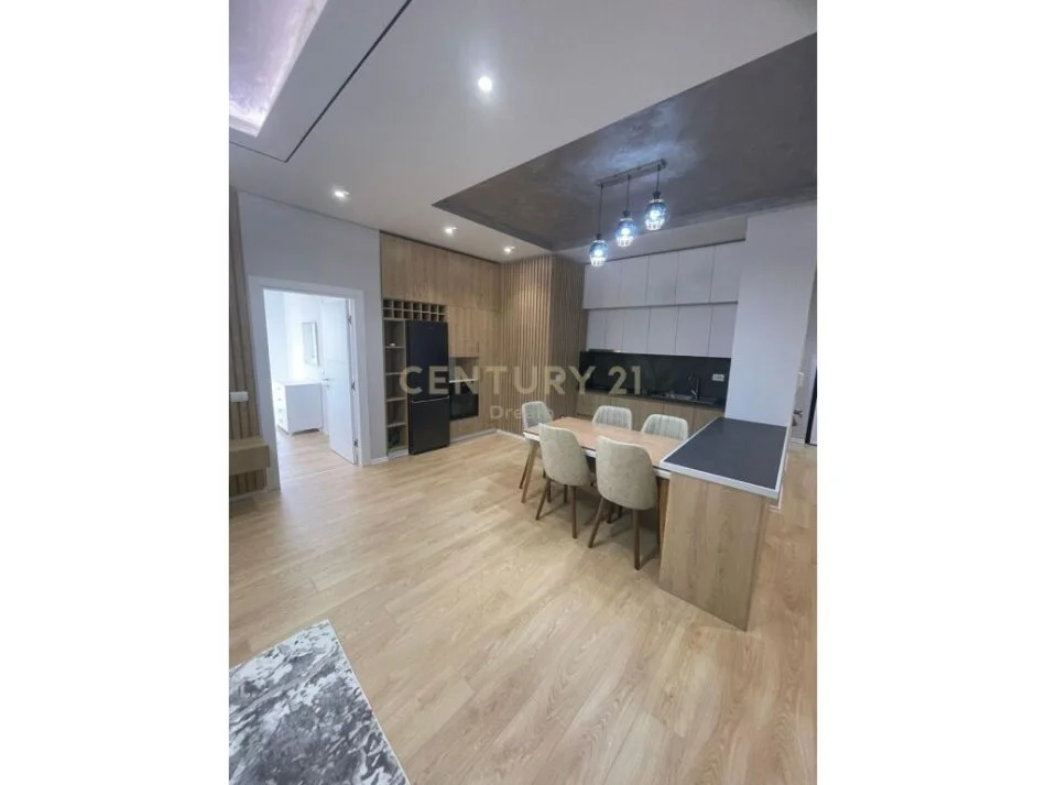 Tirane, jepet me qera apartament 2+1+Aneks+Ballkon Kati 7, 123 m² 800 € (Kompleksi Molla)
