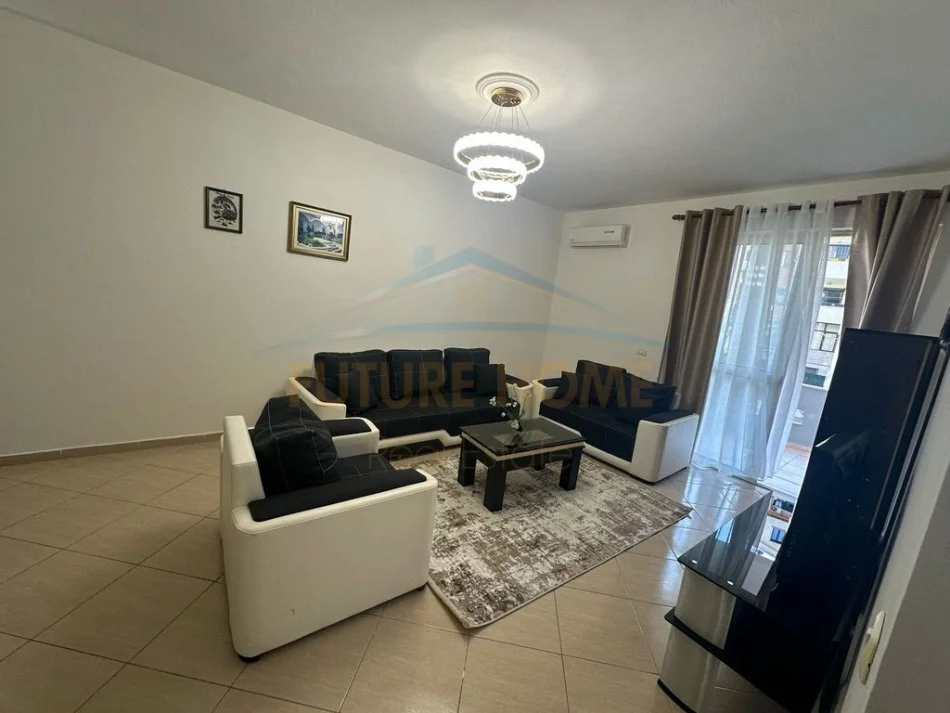 Tirane, jepet me qera apartament 1+1+Aneks Kati 2, 63 m² 450 € (kristal center)