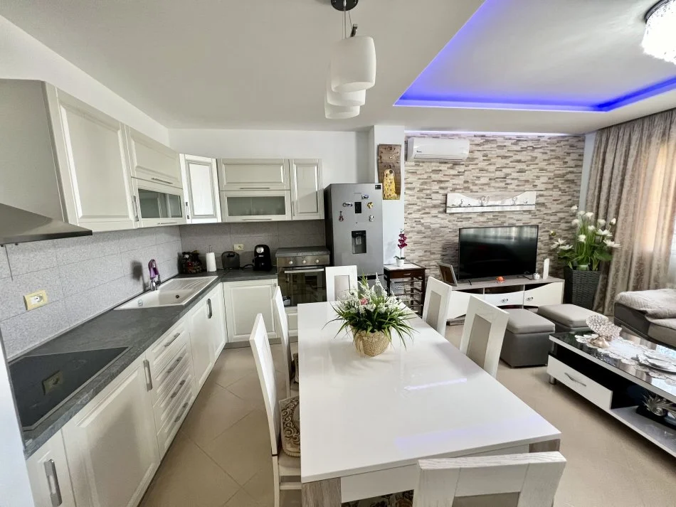 SHITET APARTAMENT 1+1 - SURREL , 15 MIN NGA LIQENI I FARKES