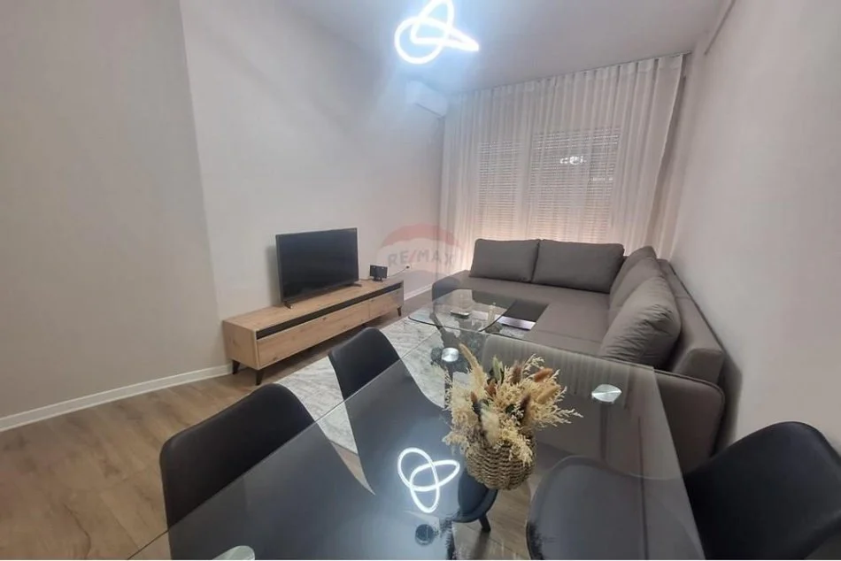 Tirane, jepet me qera apartament Kati 8, 70 m² 600 € (Don Bosko Hipoteka)