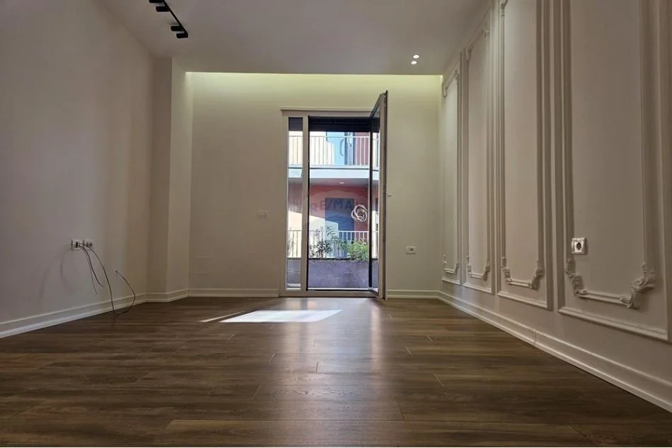 Tirane, shitet apartament 1+1 Kati 1, 58 m² 135.000 € (Rezidenca Rose Garden ne TEG)