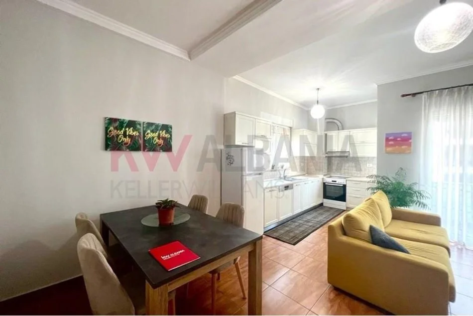 Tirane, jepet me qera apartament 2+1 Kati 5, 96 m² 750 € (SQUARE 21)