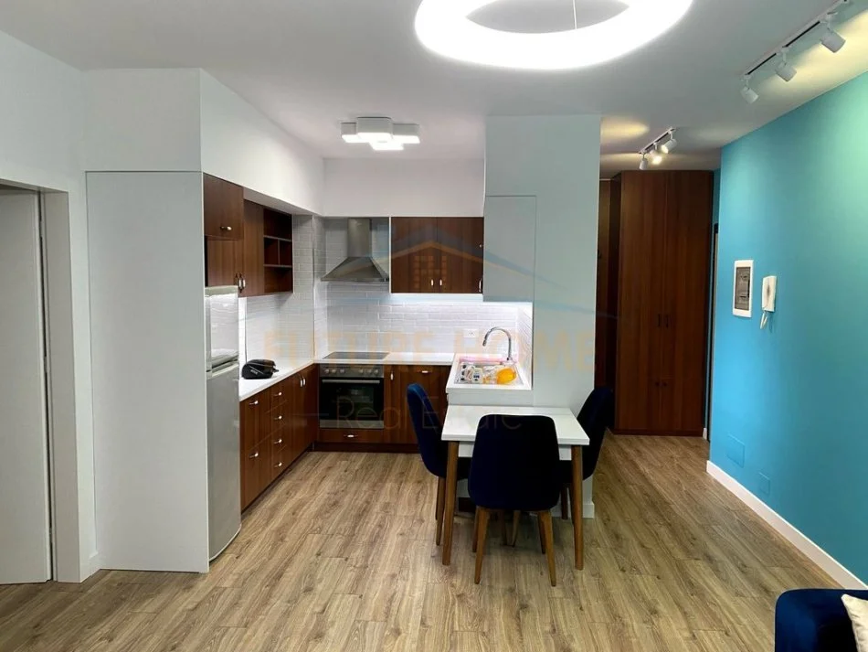 Tirane, shitet apartament 2+1+Aneks+Ballkon Kati 2, 95 m² 140.000 € (yzberisht)