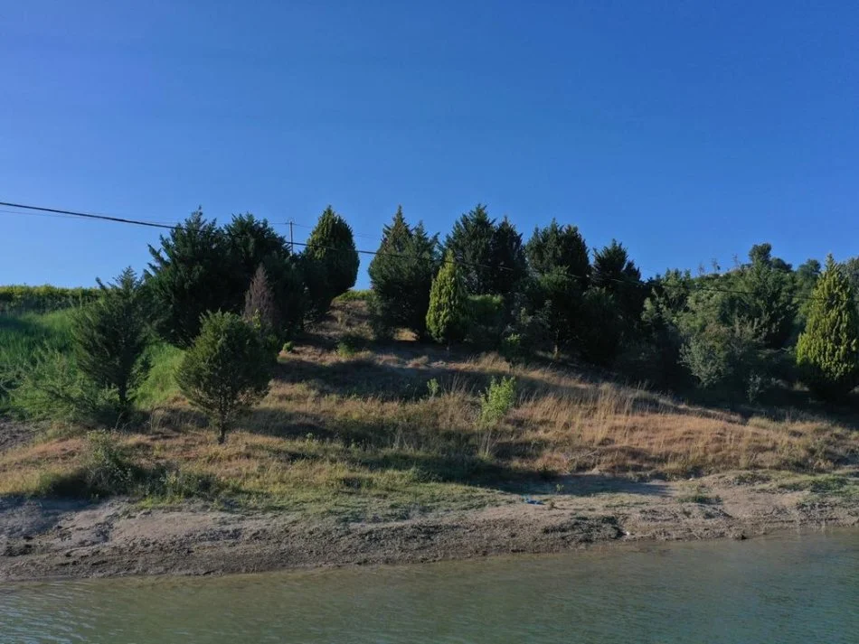 Tirane, shitet toke , 2.726 m² 120.000 € (vore)