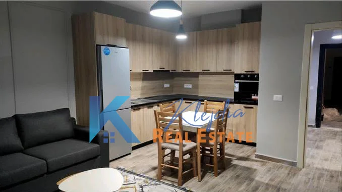 Tirane, jap me qera apartament 1+1+Ballkon Kati 6, 78 m² 550 € (Fusha e Aviacionit)