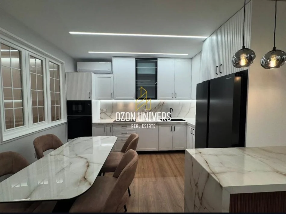 Tirane, jepet me qera apartament 2+1+Ballkon Kati 5, 77 m² 900 € (Selvia, Rruga e Dibrës)