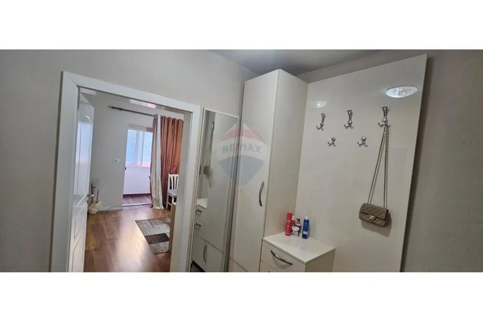Tirane, jepet me qera apartament , 65 m² 500 € (Rruga Ali Demi)