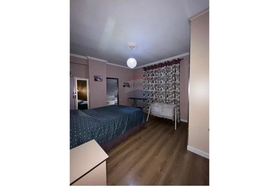 Tirane, jepet me qera , 80 m² 550 € (Kompleksi Fratari Astir)