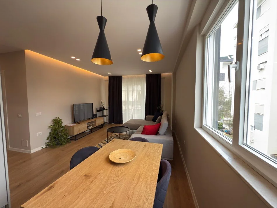 Tirane, shitet apartament 2+1 Kati 3, 92 m² 230.000 € (Liqeni i Thate)