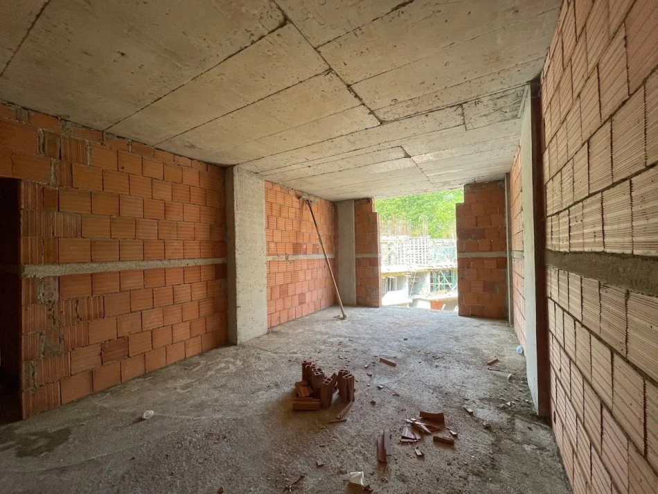 Tirane, shitet apartament 2+1+Ballkon Kati 3, 114 m² 250.000 € (Liqeni Thate)