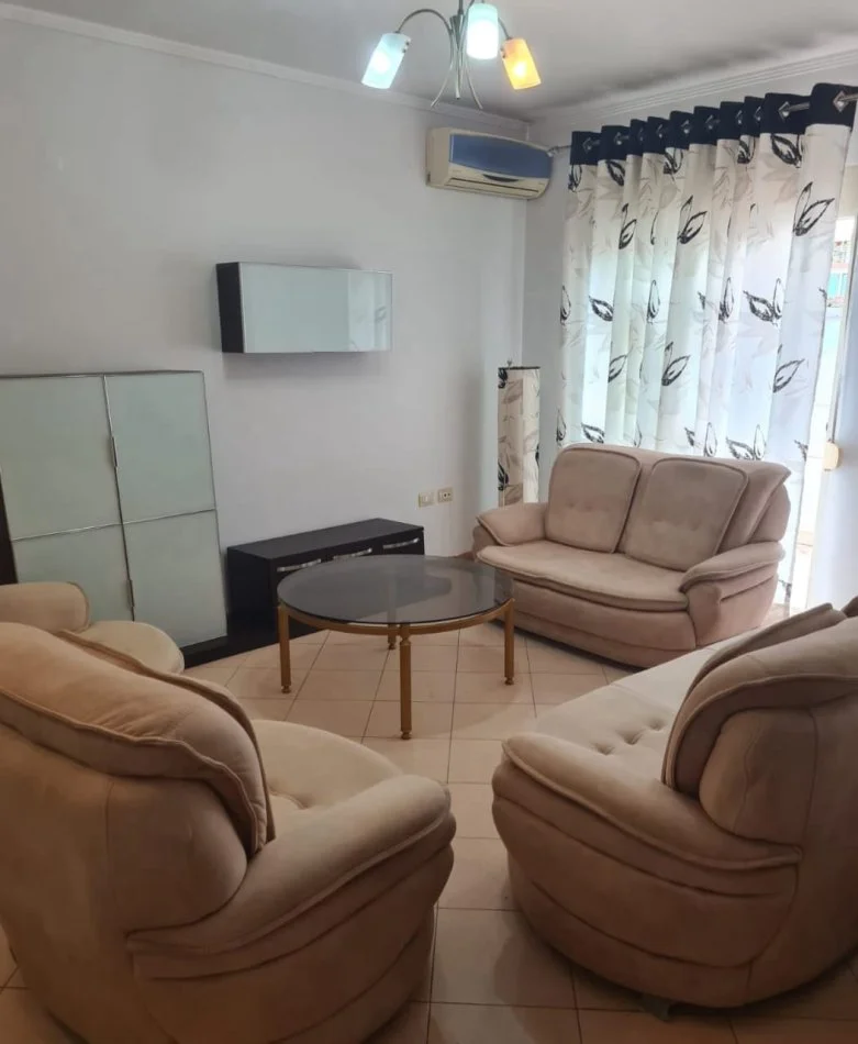 Tirane, jepet me qera apartament 2+1 Kati 5, 106 m² 680 € (Rruga e Kosovareve)