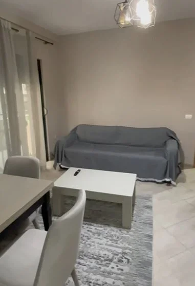 Tirane, jepet me qera apartament 1+1 Kati 3, 67 m² 450 € (Komuna Parisit)