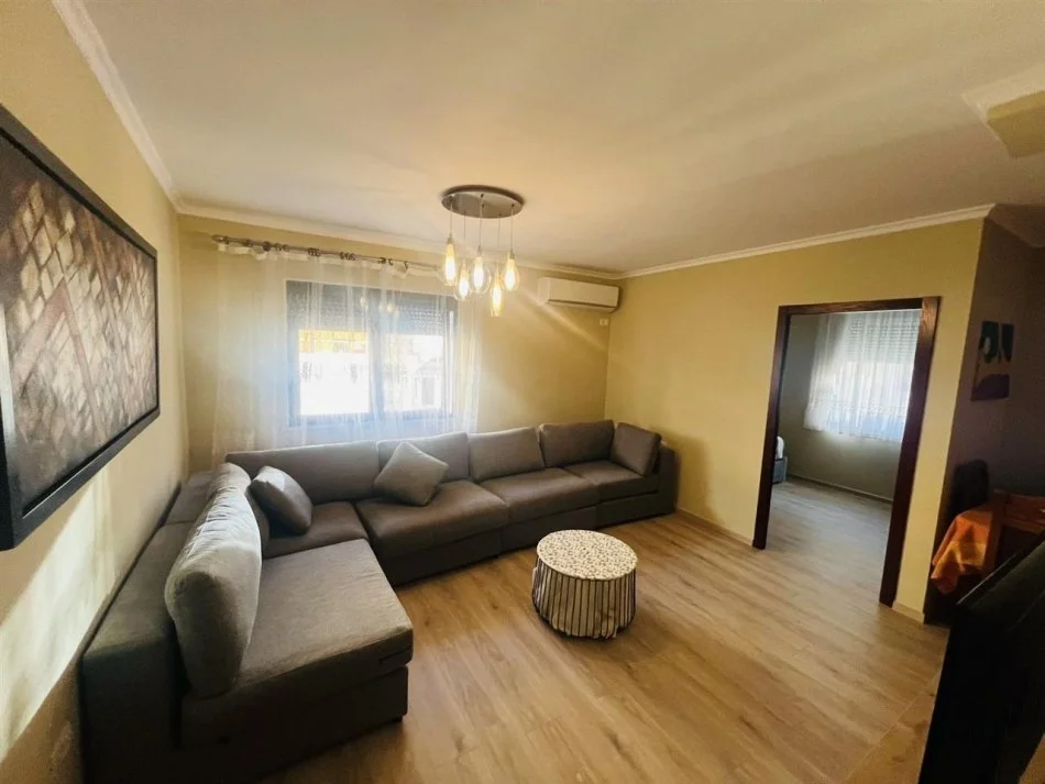 Tirane, jepet me qera apartament 2+1 Kati 4, 70 m² 650 € (Stadiumi Dinamo, prane EHW)