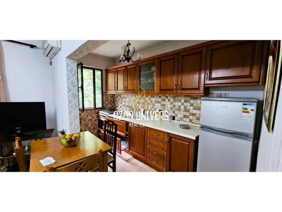 Tirane, jepet me qera apartament 1+1 Kati 2, 75 m² 400 € (Allias)