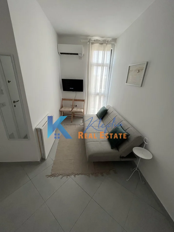 Tirane, jap me qera apartament 1+1 Kati 7, 44 m² 420 € (Rruga e Dibres, pas Spitalit Amerikan 2)