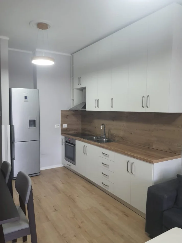 Tirane, jepet me qera apartament 2+1 Kati 6, 68 m² 450 € (Misto Mame)