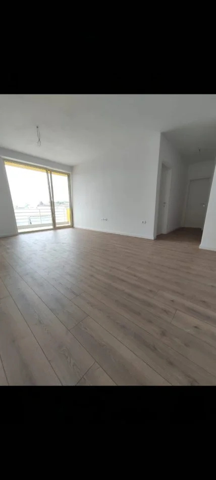 Tirane, jepet me qera apartament 1+1 Kati 4, 65 m² 83.000 € (Fresk)