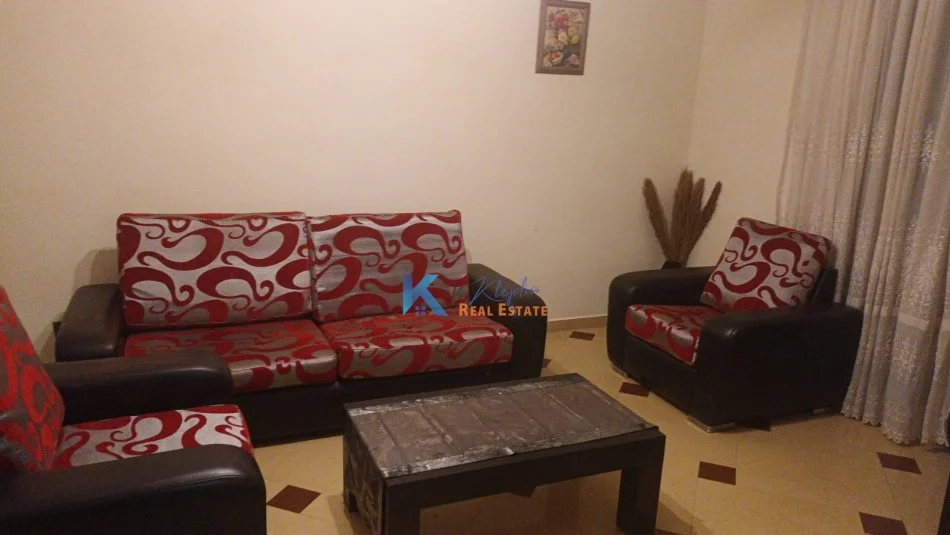 Tirane, jap me qera apartament 1+1+Ballkon Kati 2, 65 m² (afer shkolles se baletit)