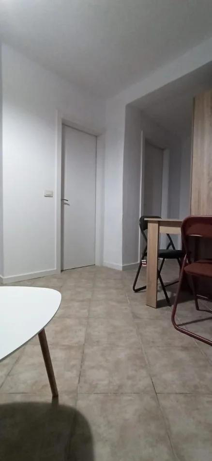 Tirane, jepet me qera apartament 1+1 Kati 0, 45 m² 450 € (Muhamet Gjollesha)