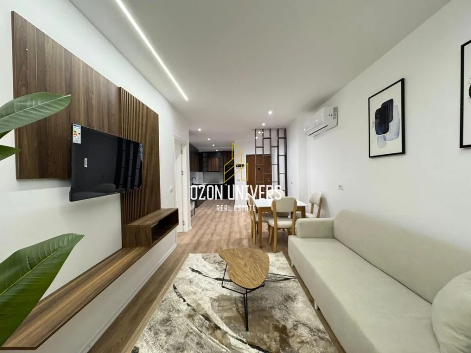 Tirane, shitet apartament 1+1+Ballkon Kati 5, 70 m² 175.000 € (Rruga Fortuzi)