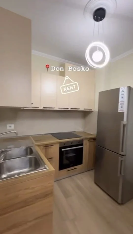 Tirane, jepet me qera apartament 2+1+Ballkon Kati 8, 100 m² 700 € (Rruga Don Bosko)