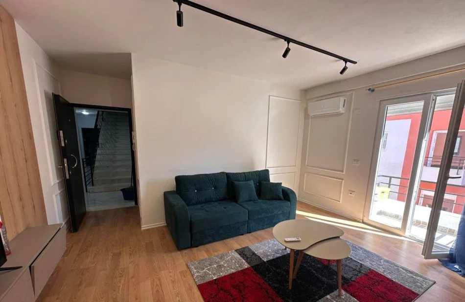 Tirane, jepet me qera apartament 1+1 Kati 3, 71 m² 550 € 