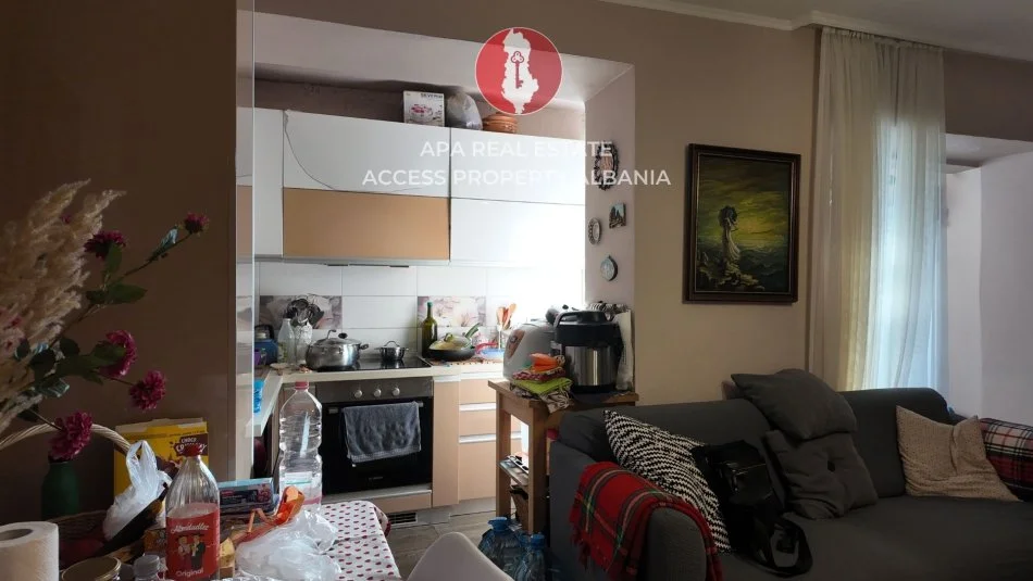 Tirane, jepet me qera apartament 2+1 Kati 0, 86 m² (Bulevardi “Zogu i Parë” pranë “Ministria e Drejtësisë”)