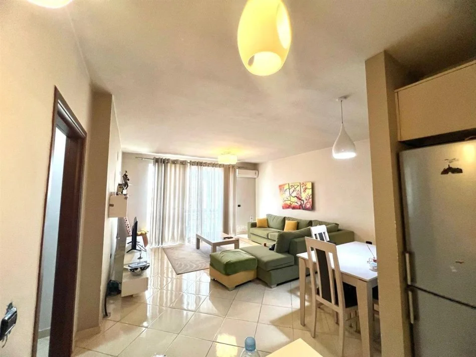 Tirane, jepet me qera apartament 2+1 Kati 6, 100 m² 480 € (Astir)