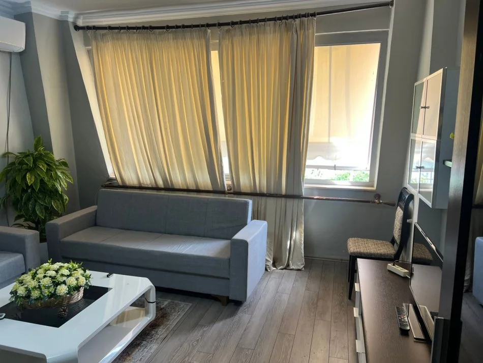 Tirane, jepet me qera apartament 1+1 Kati 5, 68 m² 500 € (Prane Rruges se Kavajes)