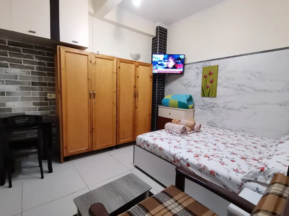Tirane, jepet me qera apartament 1+1 Kati 1, 30 m² 300 € (Bulevardi)
