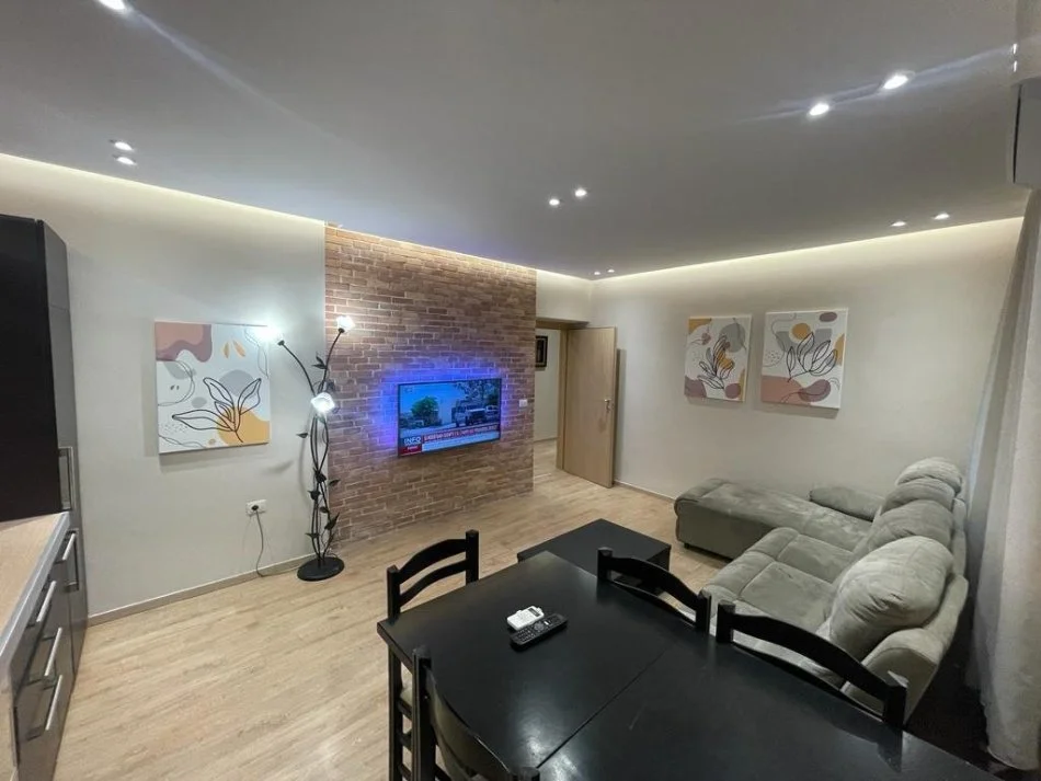 ‼️  𝐀𝐩𝐚𝐫𝐭𝐚𝐦𝐞𝐧𝐭 𝟐+𝟏 𝐦𝐞 𝐪𝐢𝐫𝐚 – 𝐑𝐫𝐮𝐠𝐚 𝐏𝐞𝐭𝐫𝐨 𝐍𝐢𝐧𝐢 𝐋𝐮𝐚𝐫𝐚𝐬𝐢, 𝐒𝐡𝐤𝐨𝐥𝐥𝐚 𝐞 𝐁𝐚𝐥𝐞𝐭𝐢𝐭  ‼️