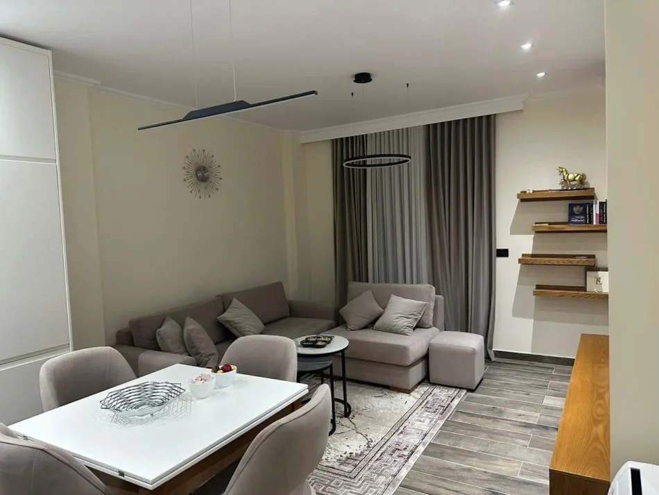 Tirane, jepet me qera apartament 1+1+Aneks+Ballkon Kati 2, 72 m² 750 € (rezidenca sofia teg)