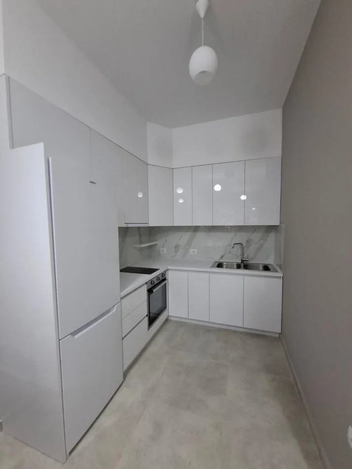Tirane, jepet me qera apartament 1+1 Kati 6, 60 m² 600 € (Spitali Amerikan)
