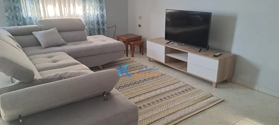 Tirane, jepet me qera apartament 2+1+Aneks Kati 4, 80 m² 550 € (Rruga Irfan Tomini, afer shkolles 26 Nentori)
