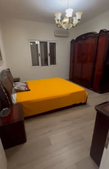 Tirane, jepet me qera apartament 2+1 Kati 3, 115 m² 700 € (Rr. Kavajes)