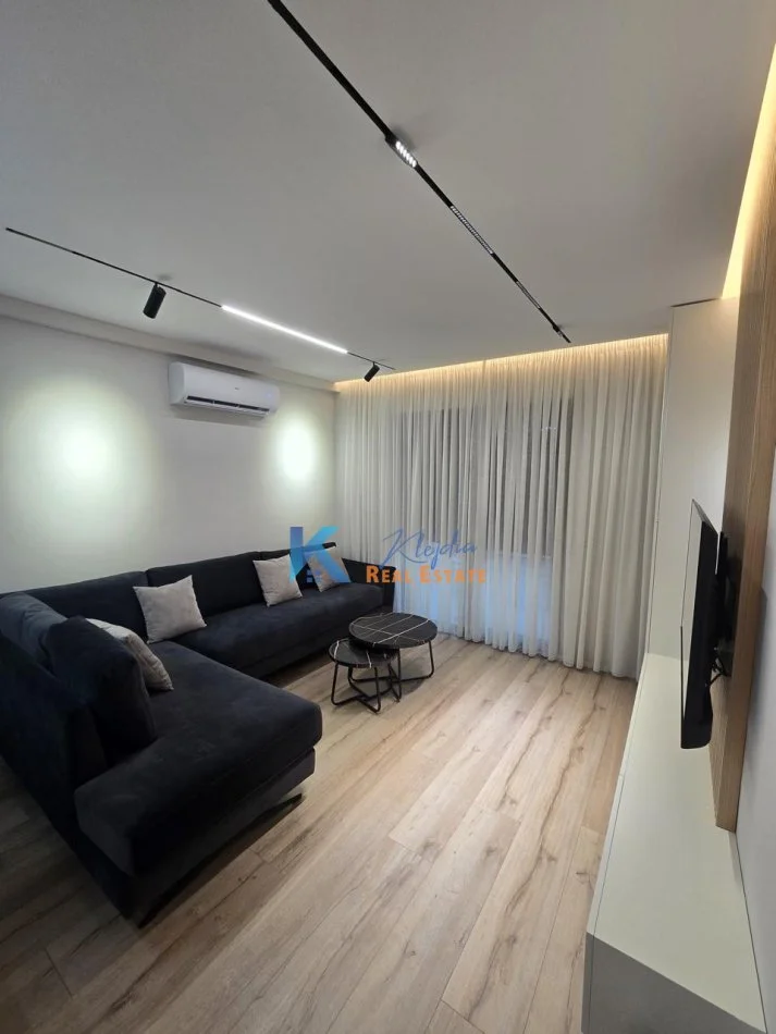 Tirane, jap me qera apartament 2+1+Ballkon Kati 5, 110 m² 1.000 € (Porcelan, Rezidenca Erli)