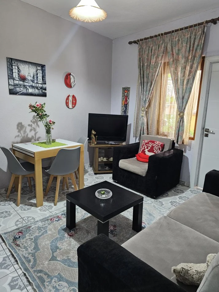 Tirane, jepet me qera apartament 1+1 Kati 0, 55 m² 360 € (Don Bosko)