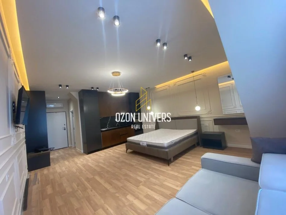 Tirane, jepet me qera garsonier 1+1 Kati 10, 48 m² 650 € (Kompleksin "Square 21", Rruga e Kavajës)