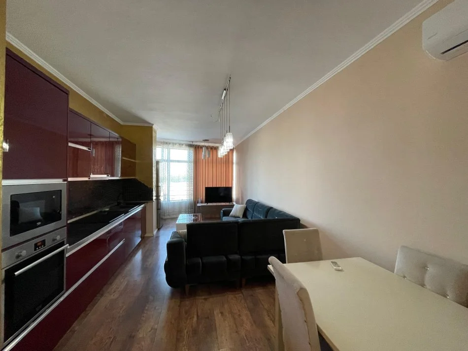 Tirane, jepet me qera apartament 2+1 Kati 2, 100 m² 420 € 