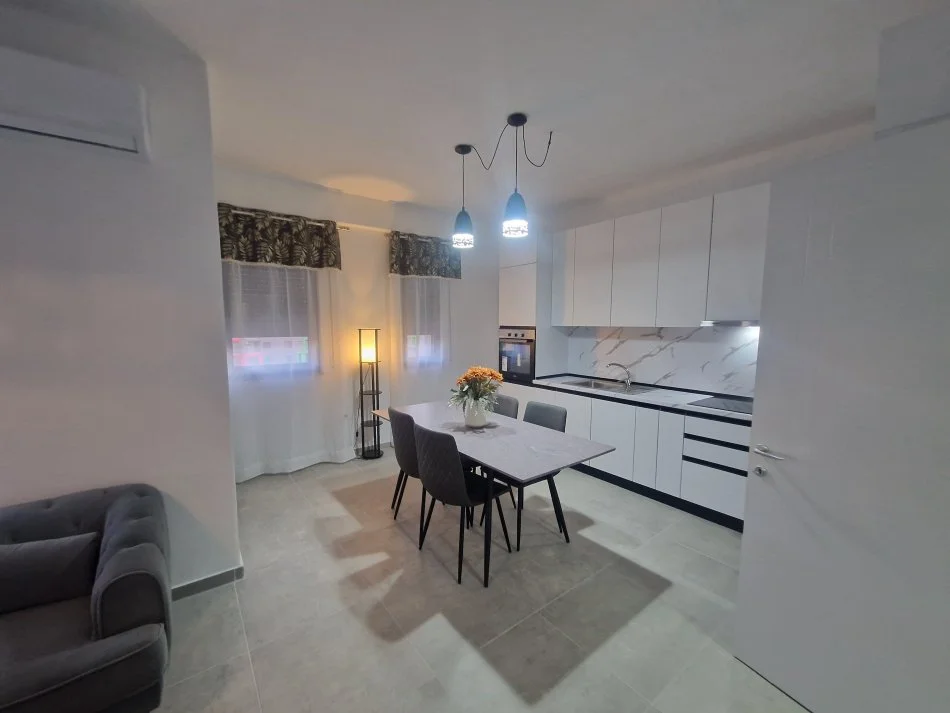 Jepet apartament 2+1 me qira, Kompleksi Oasis