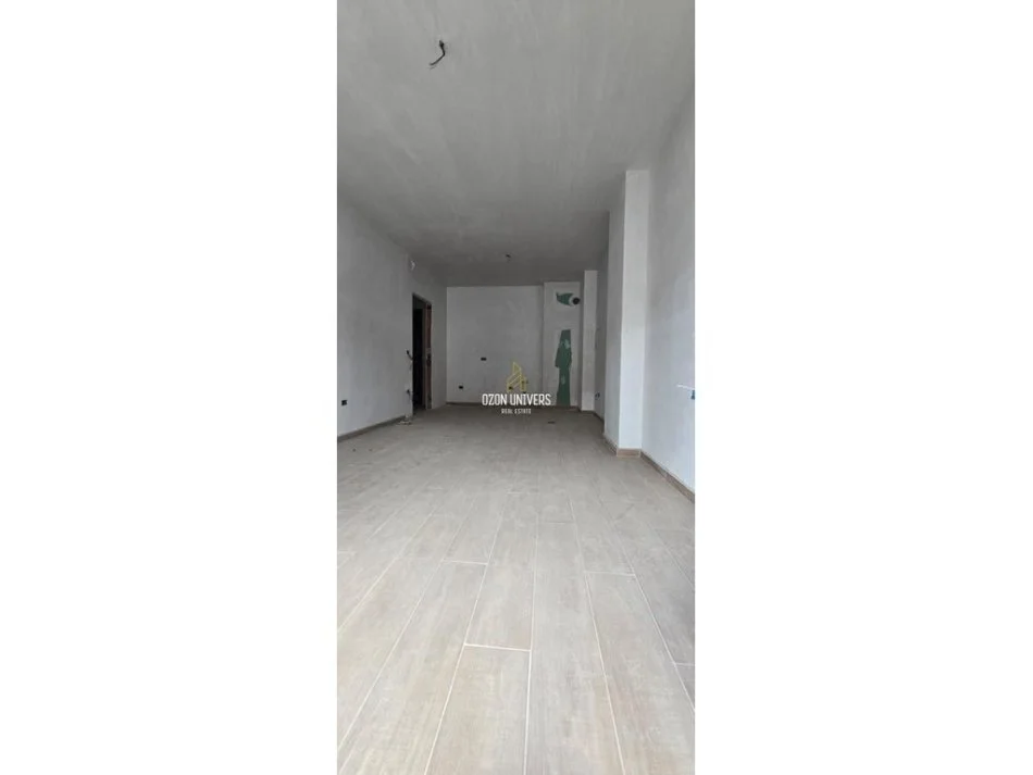 Tirane, shitet apartament 1+1+Ballkon Kati 1, 73 m² 130.000 € (Rruga Jordan Misja)
