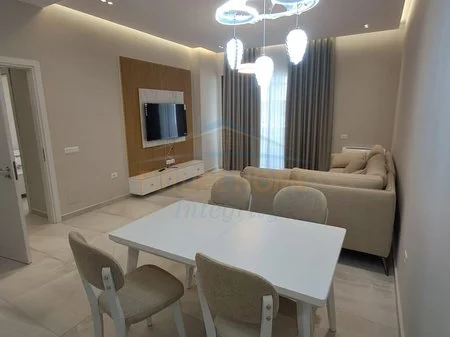 Tirane, jepet me qera apartament 2+1 Kati 4, 120 m² 1.100 € 