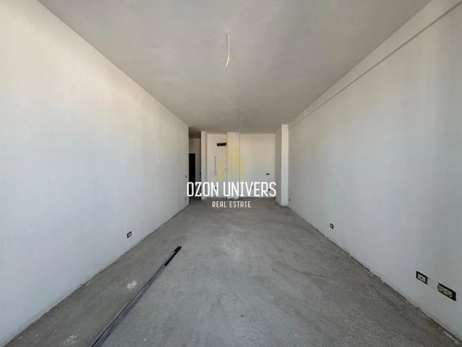 Tirane, jepet me qera apartament 3+1 Kati 5, 160 m² 1.500 € (Rruga Mine Peza)