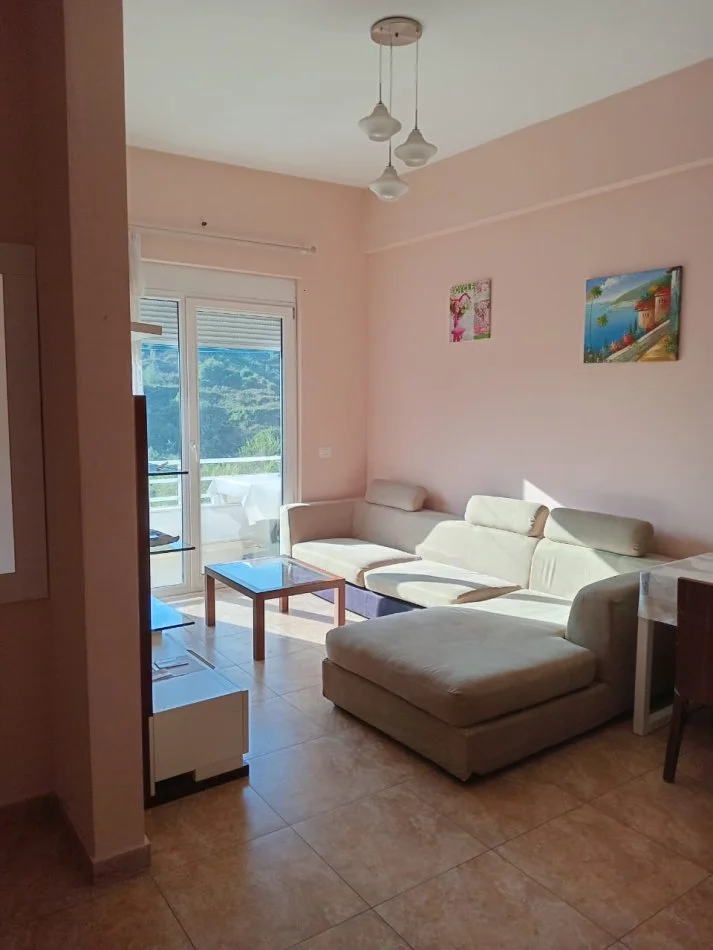 Apartament 2+1 me qera tek kodra e Diellit (470 Euro)