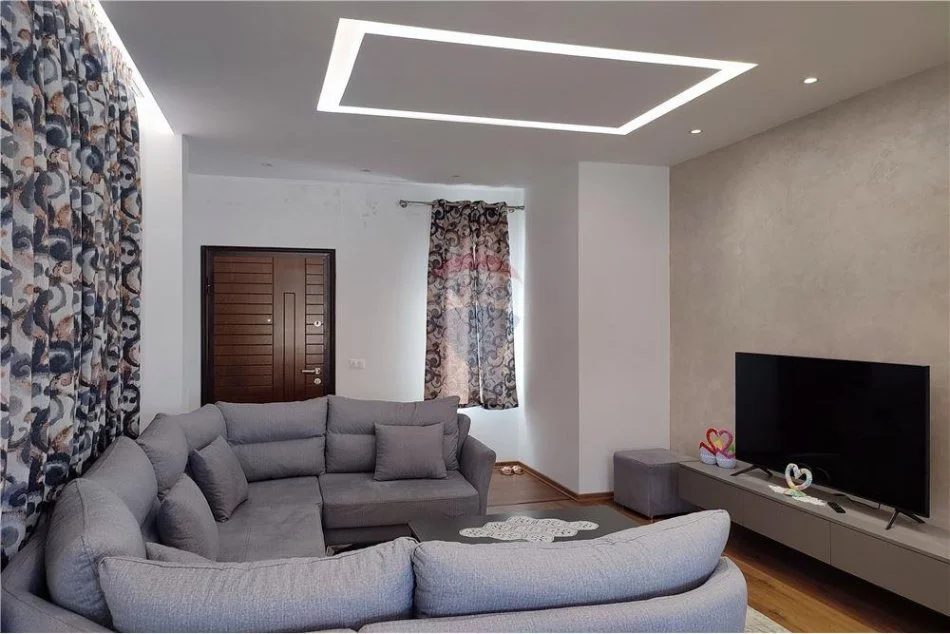 Tirane, jepet me qera Vile 3+1+Aneks , 120 m² 650 € (xhanfize keko)