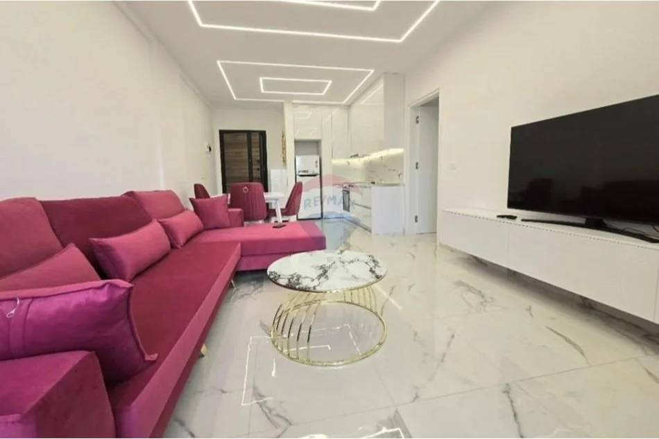 Tirane, jepet me qera apartament 1+1 , 70 m² 650 € (Kodra e Diellit)