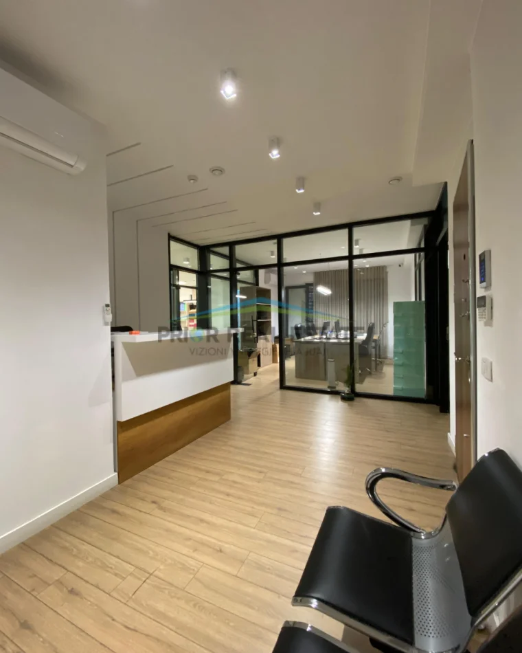 Tirane, jepet me qera ambjent biznesi Kati 1, 275 m² 4.600 € Qender (Gjimnazi Sami Frasheri)