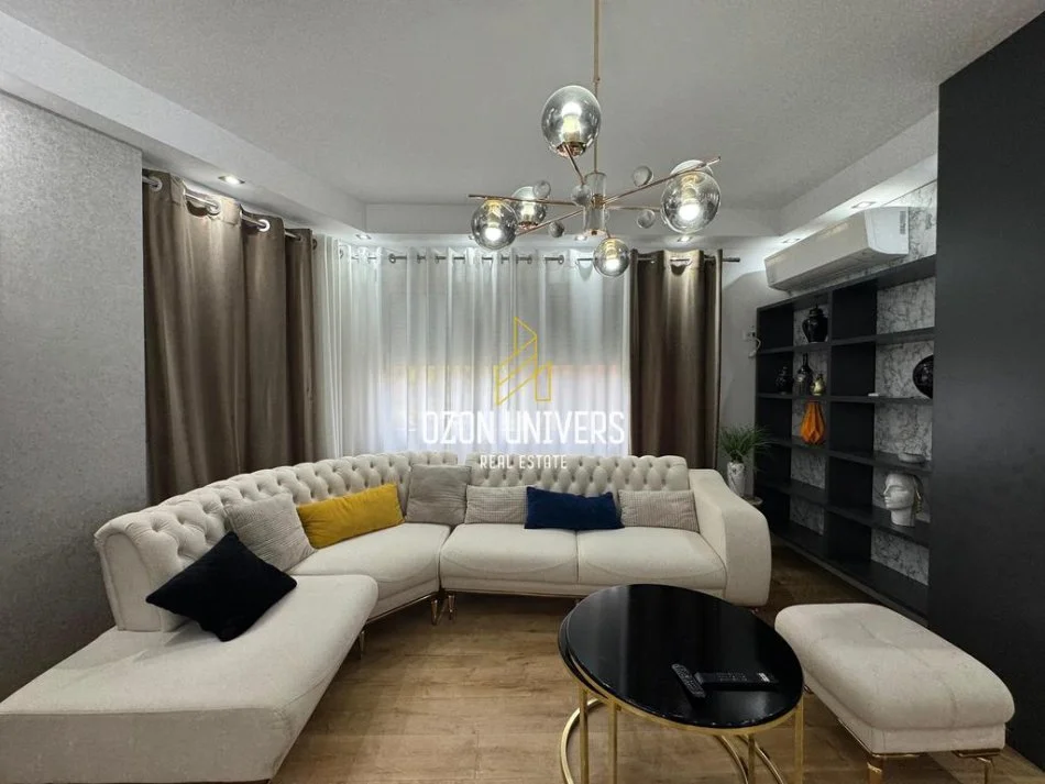 Tirane, jepet me qera apartament 2+1 Kati 2, 140 m² 750 € (kopshti botanik)