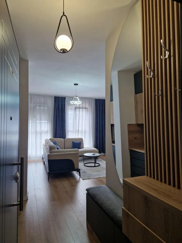 Tirane, jepet me qera apartament 1+1 , 65 m² 600 € 